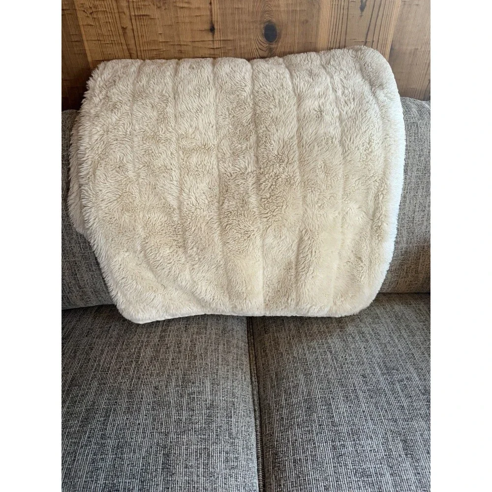 Pottery Barn Faux Fur Throw Blanket Cream Plush Soft 50x60 Cozy Home